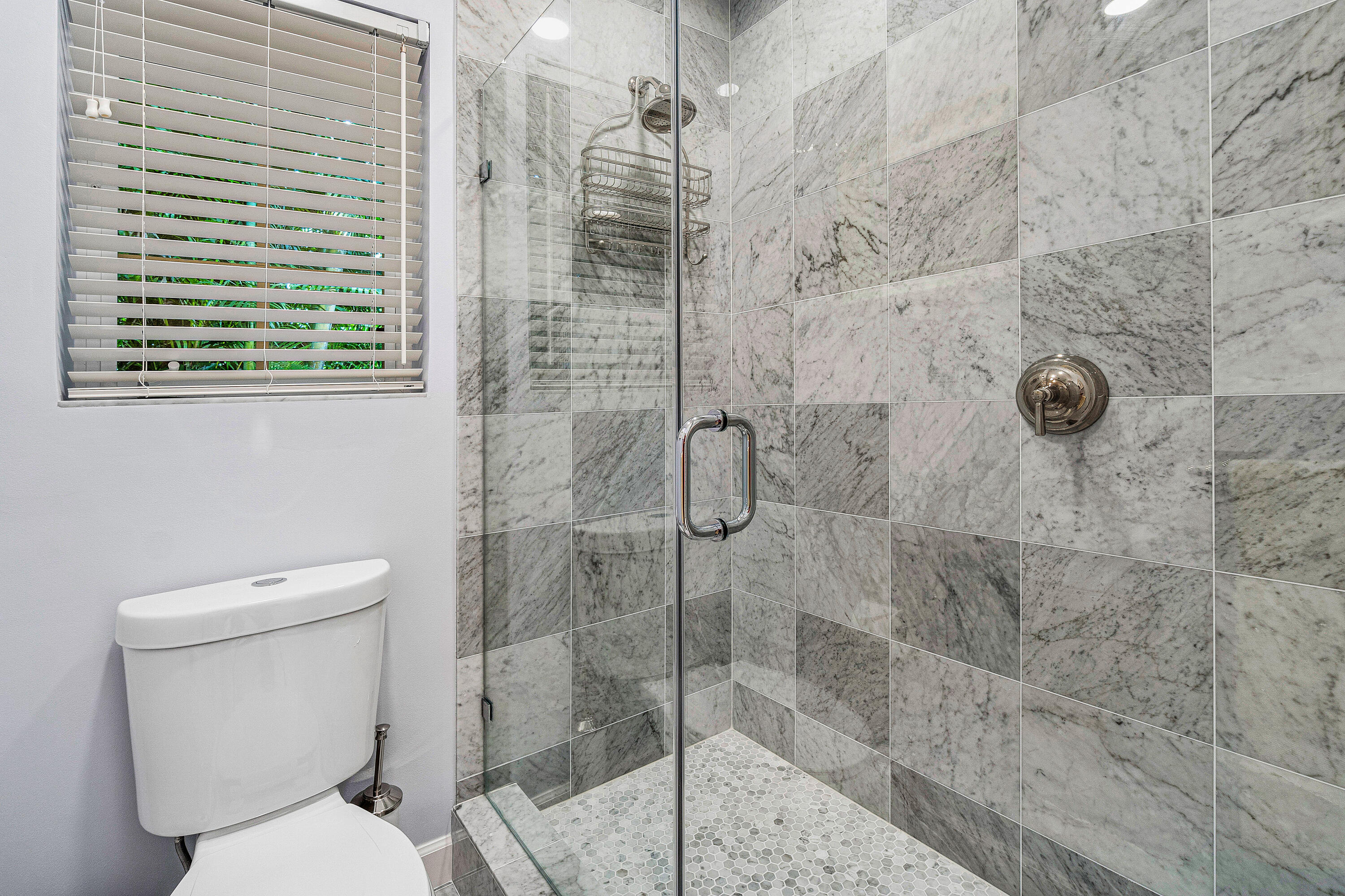 241 List Road Palm Beach, FL 33480 - Photo 53 of 62 2nd ensuite bath