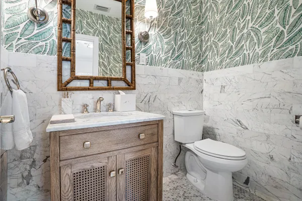 $30,000 | 241 List Road, Palm Beach, FL 33480