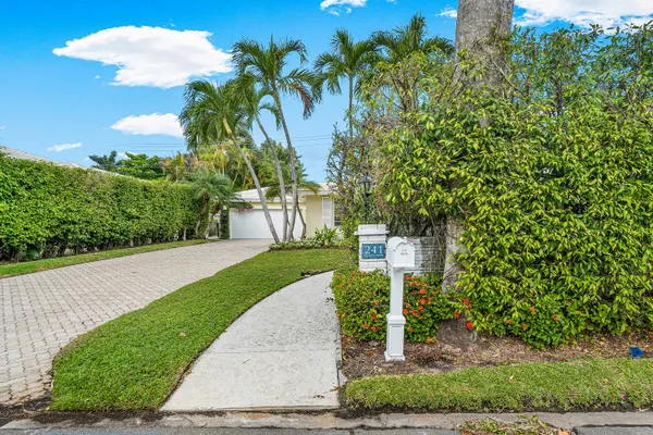 $30,000 | 241 List Road, Palm Beach, FL 33480
