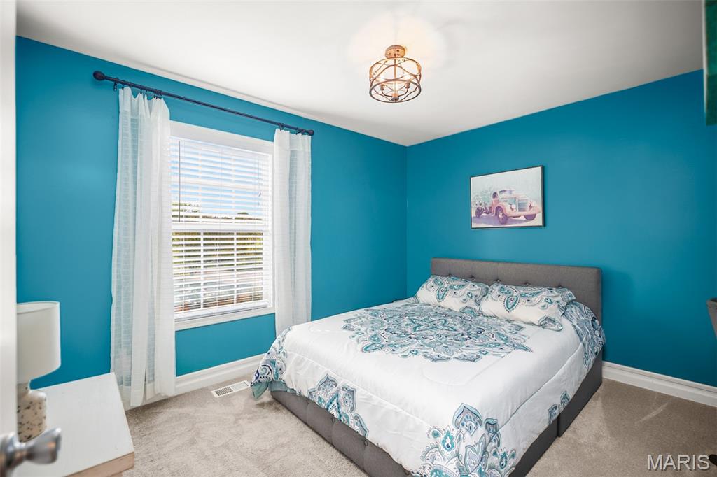 3036 Caprock Court St. Louis, MO 63129 - Photo 16 of 28