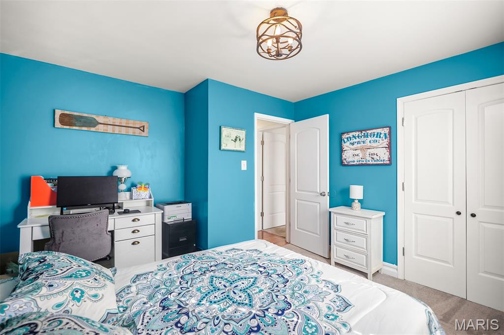 3036 Caprock Court St. Louis, MO 63129 - Photo 17 of 28