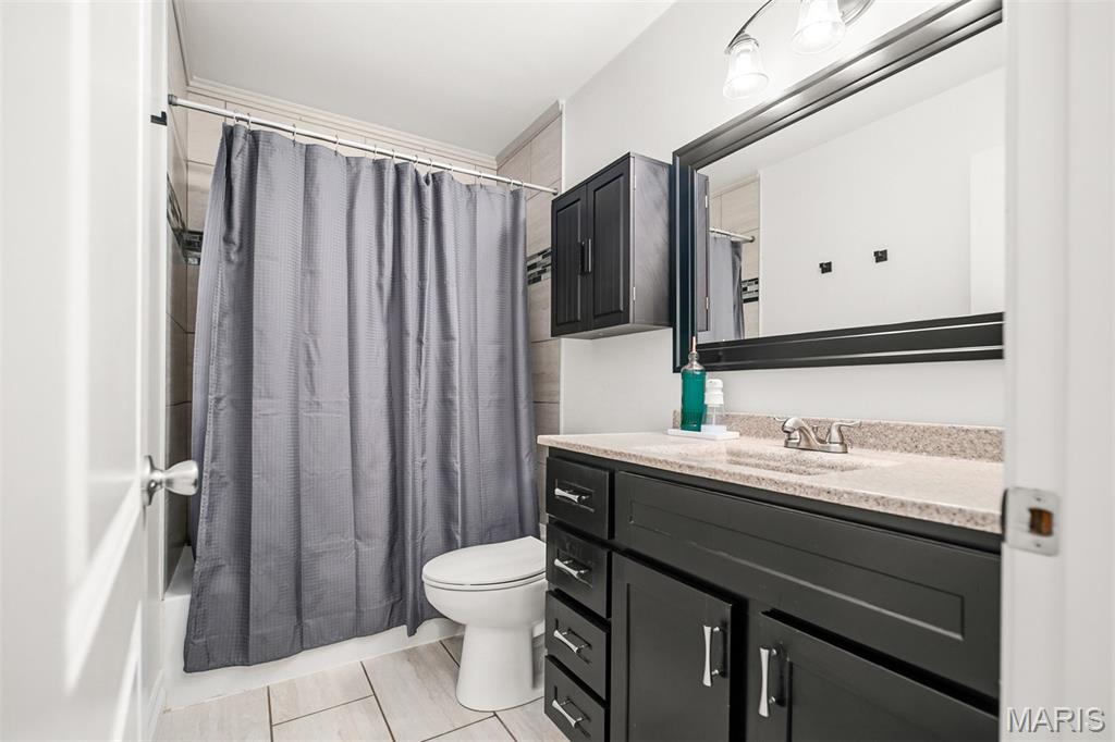3036 Caprock Court St. Louis, MO 63129 - Photo 20 of 28