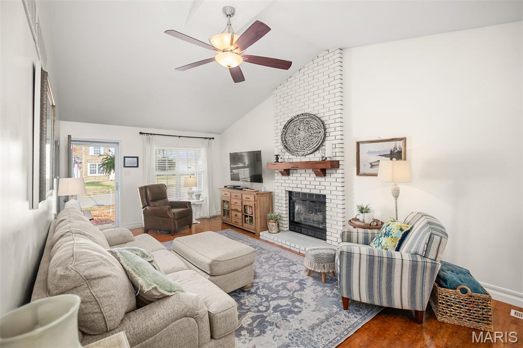 3036 Caprock Court St. Louis, MO 63129 - Photo 2 of 28