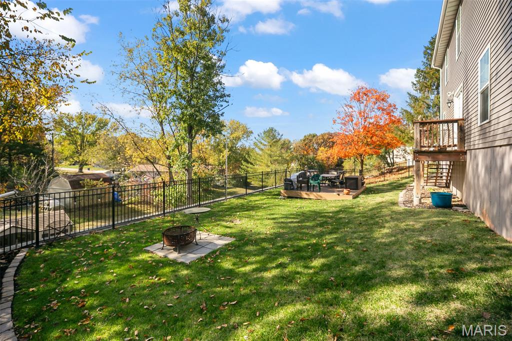 3036 Caprock Court St. Louis, MO 63129 - Photo 24 of 28