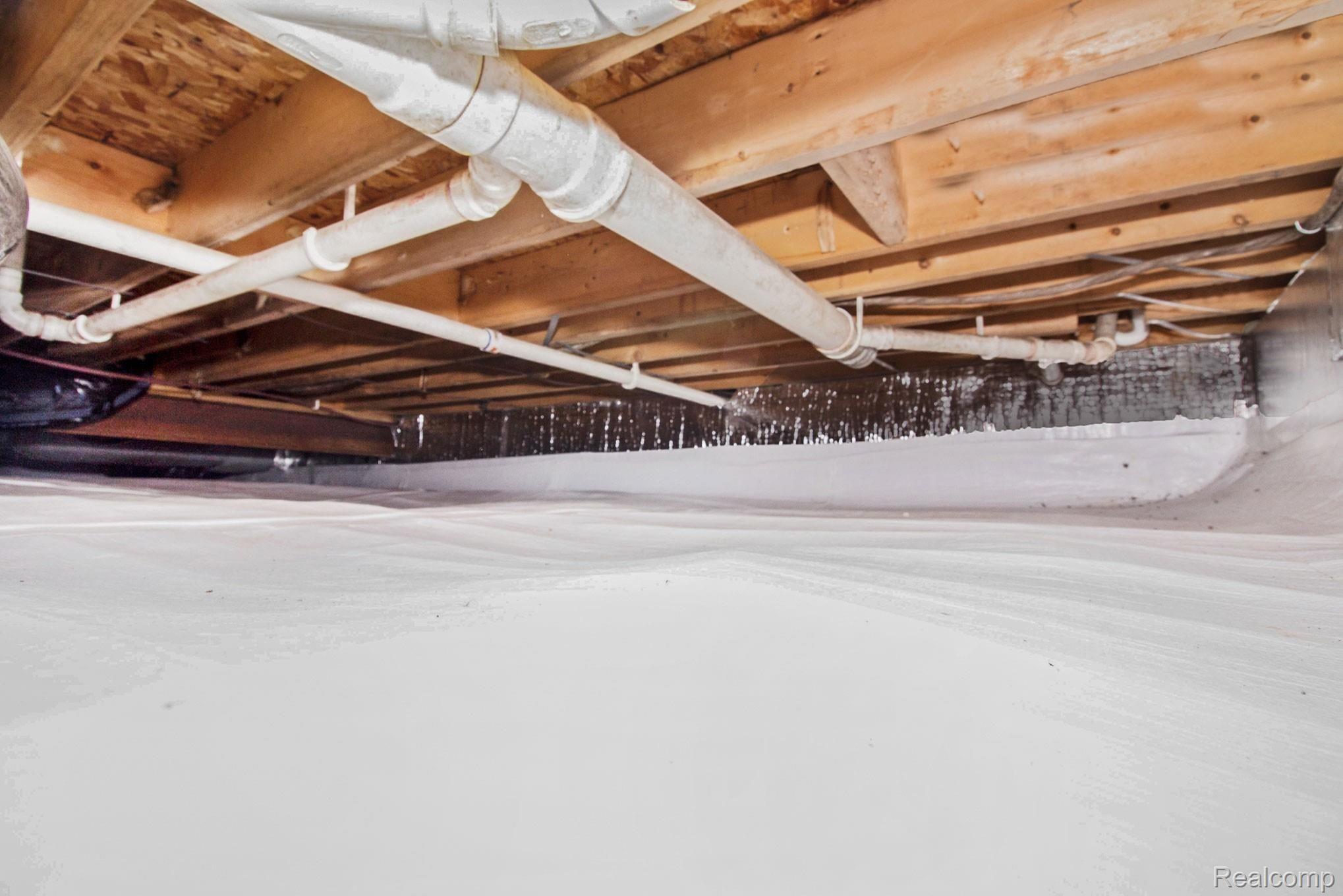 8776 Riverside Drive Brighton, MI 48116 - Photo 38 of 38 Encapsulated/sealed crawlspace.