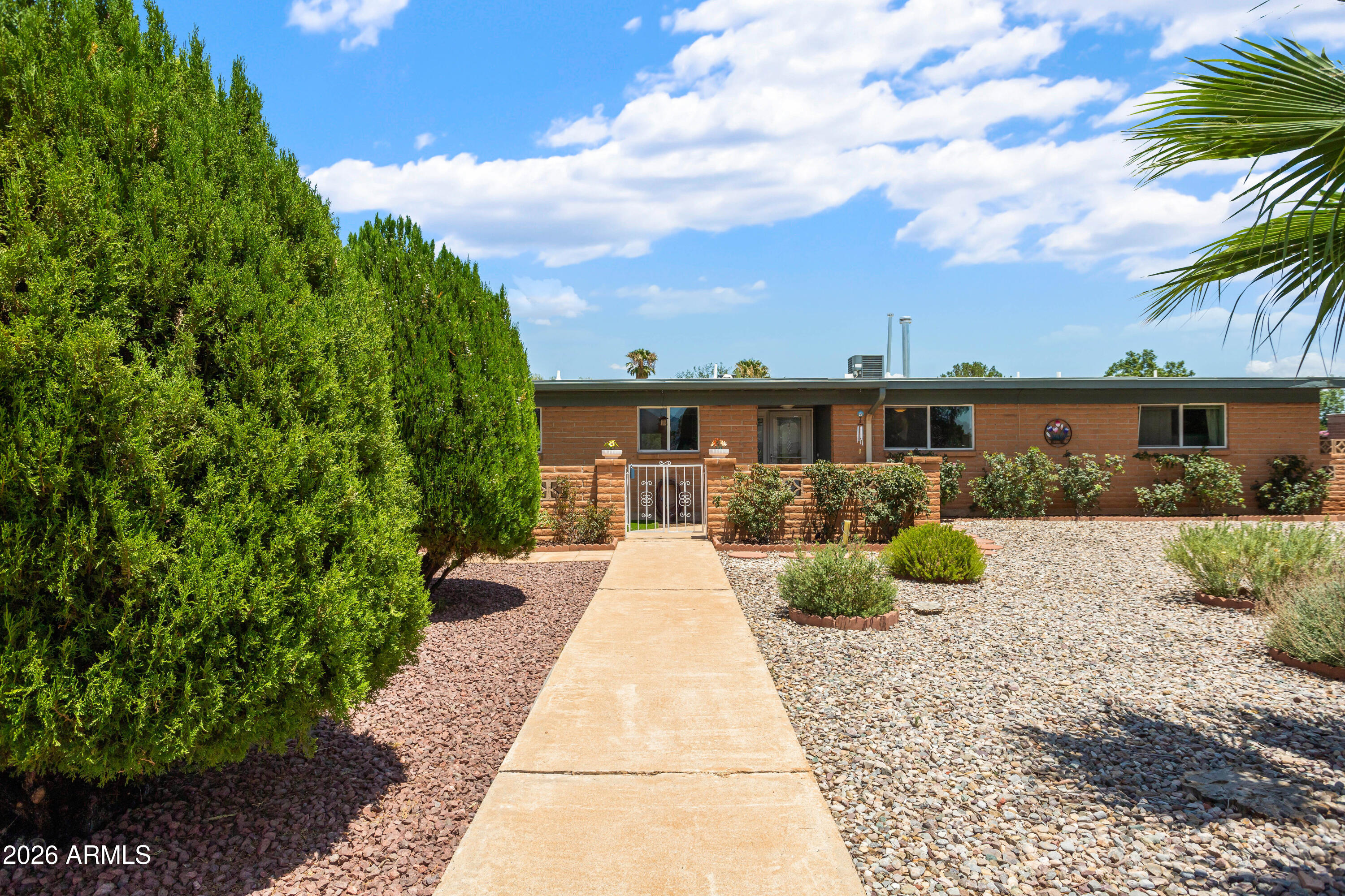 805 Suffolk Road Sierra Vista, AZ 85635 - Photo 3 of 49 Front