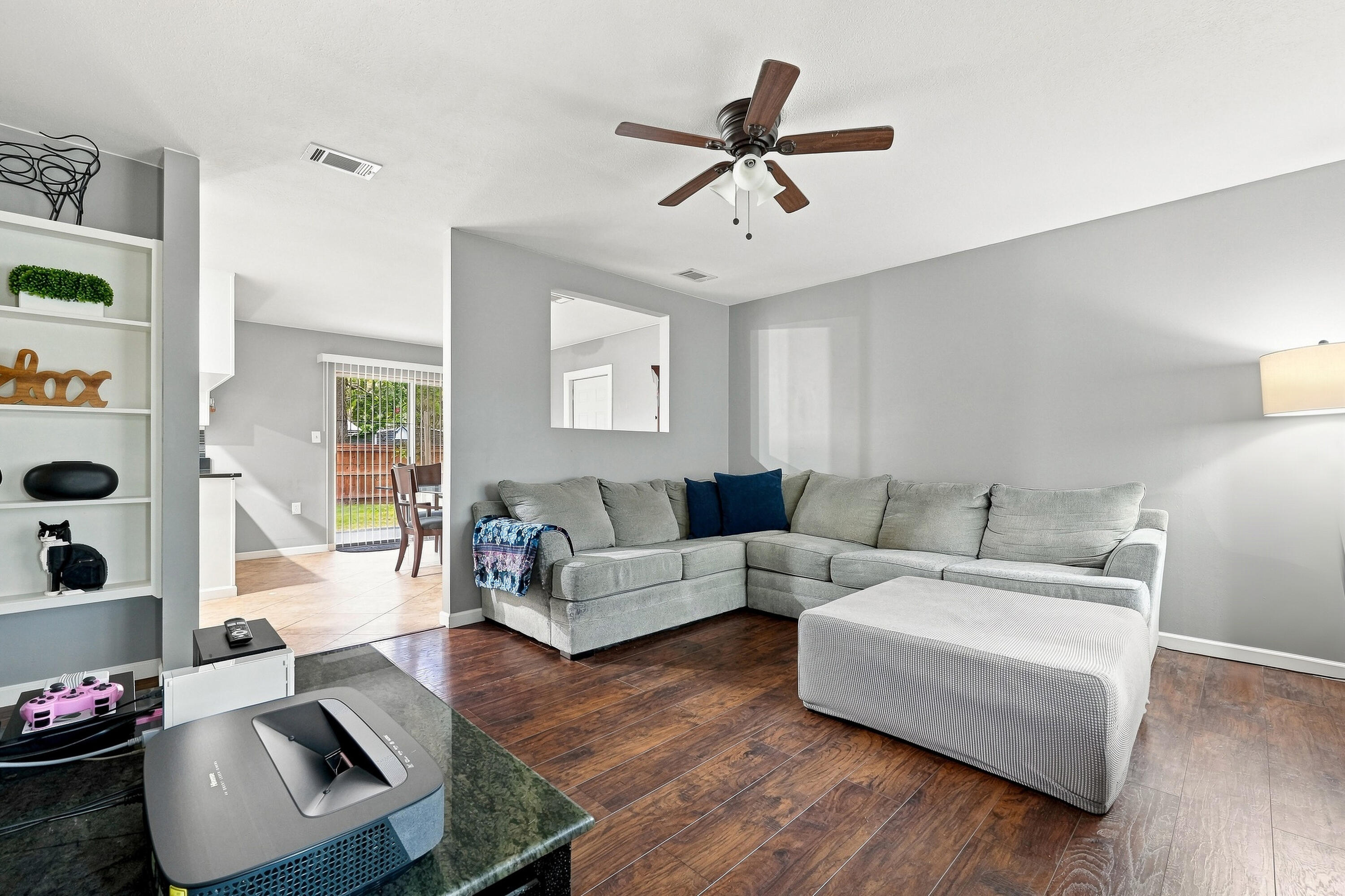53 Jr Drive Shalimar, FL 32579 - Photo 8 of 29 Living Room
