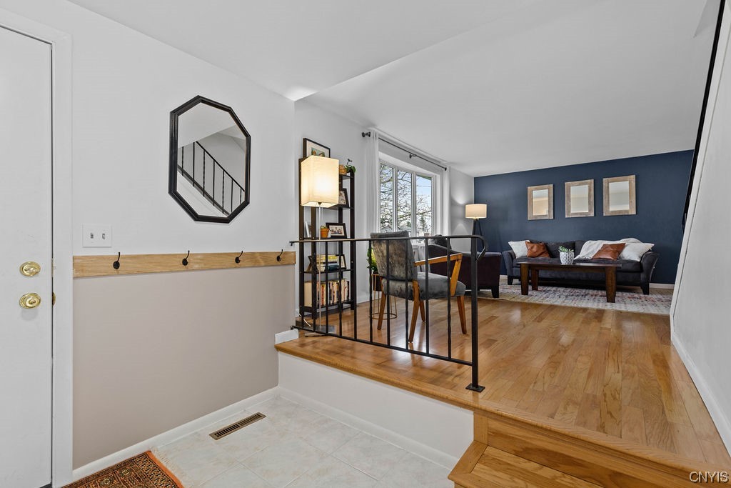 5841 Tilton Road Manlius, NY 13057 - Photo 7 of 29