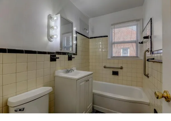 $1,050 | 6010 Oldtown Street, Detroit, MI 48224