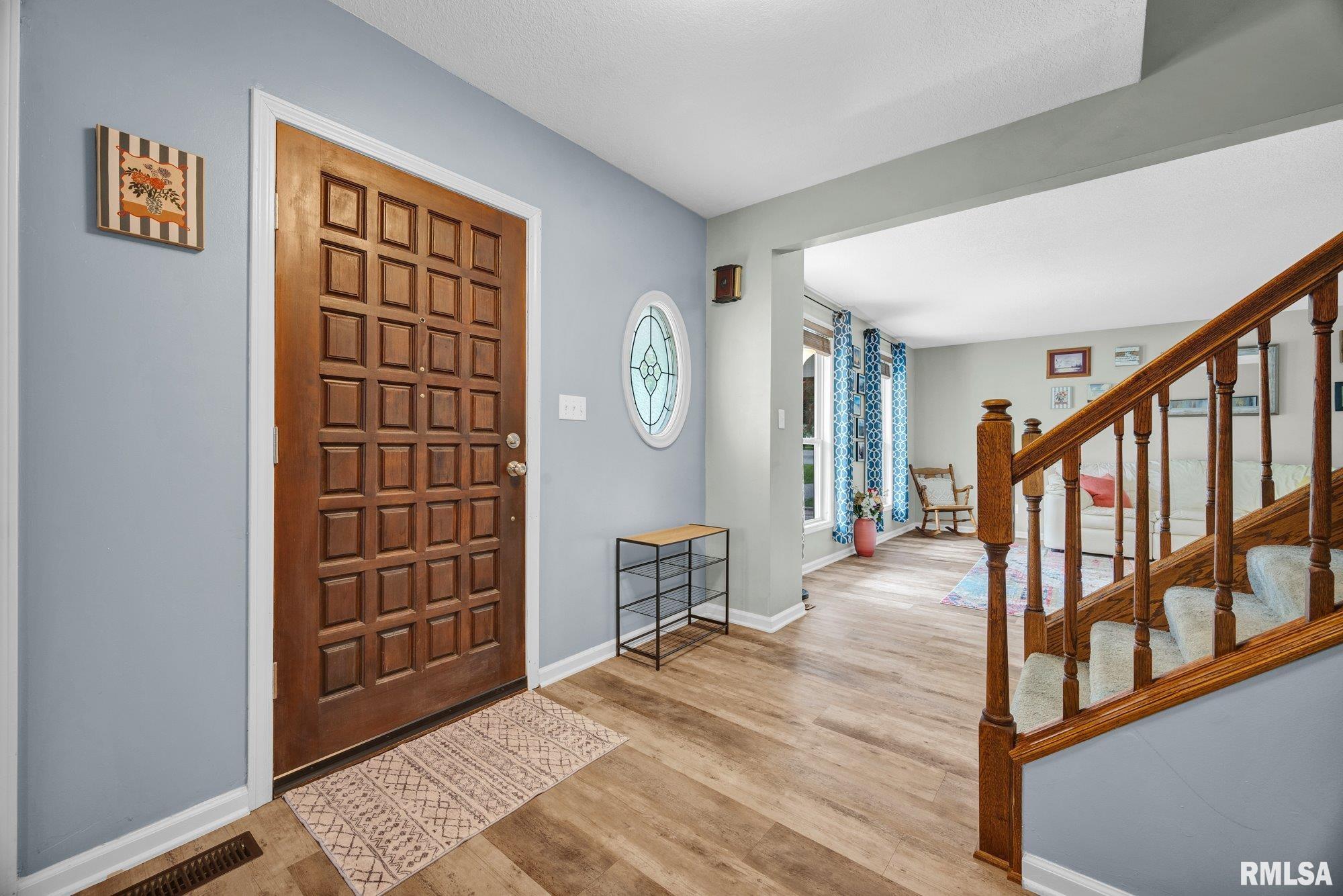 8739 North Picture Ridge Road Peoria, IL 61615 - Photo 3 of 54 Gallery Image 3