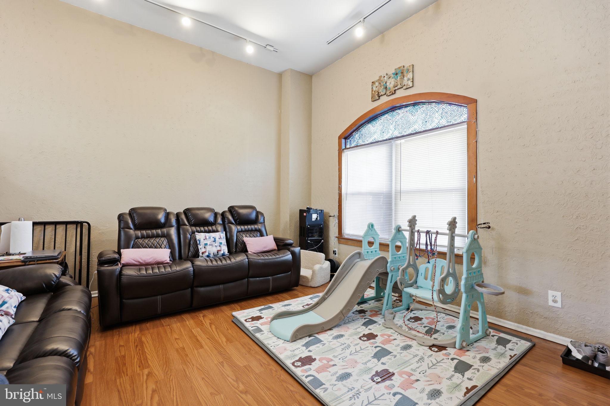 5203 Bay Road, Unit N Bensalem, PA 19020 - Photo 6 of 27 a living room with furniture