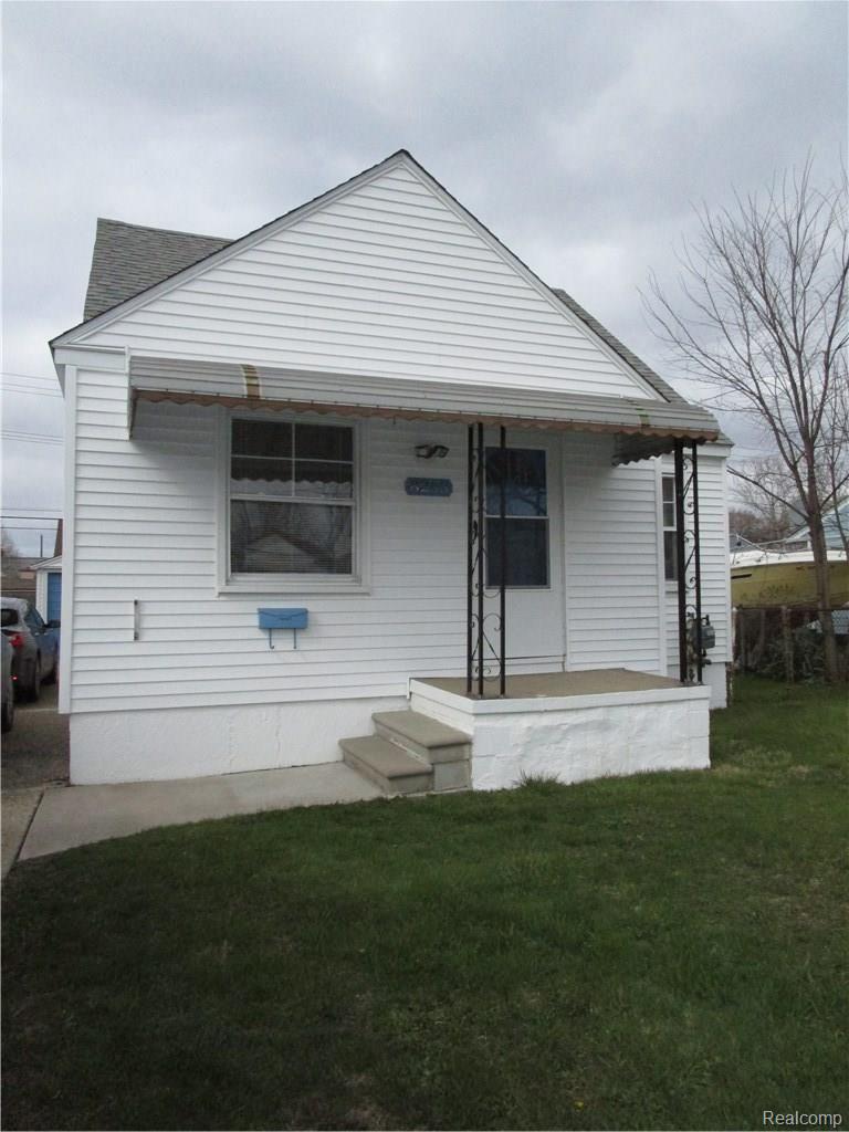 8265 Stephens Road Center Line, MI 48015 - Photo 1 of 10 IMG_0481.JPG