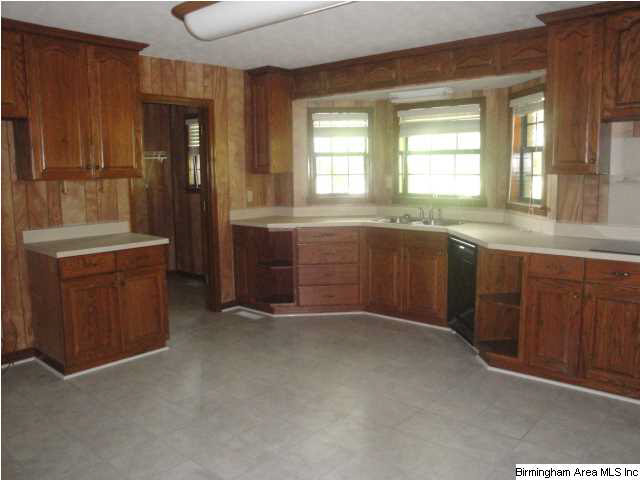 425 Main Street Jemison, AL 35085 - Photo 6 of 13