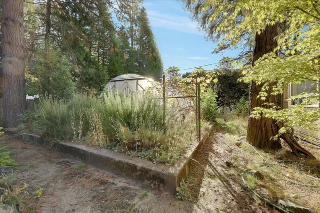 a view of outdoor space