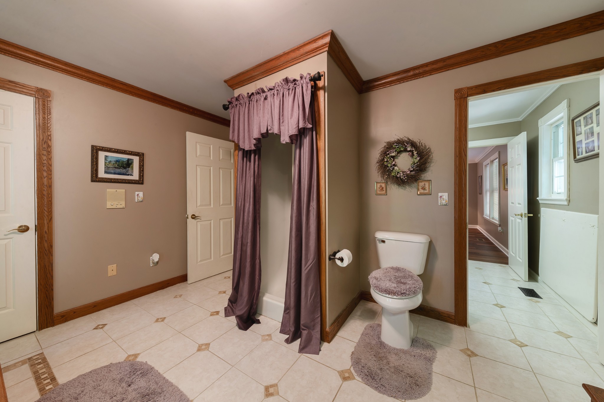 634 Murrell Road Dickson, TN 37055 - Photo 32 of 46 a view of a hallway with toilet and shower