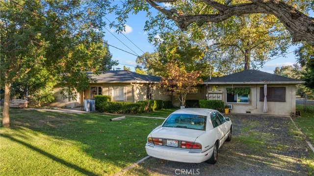 a view of a basketball court
