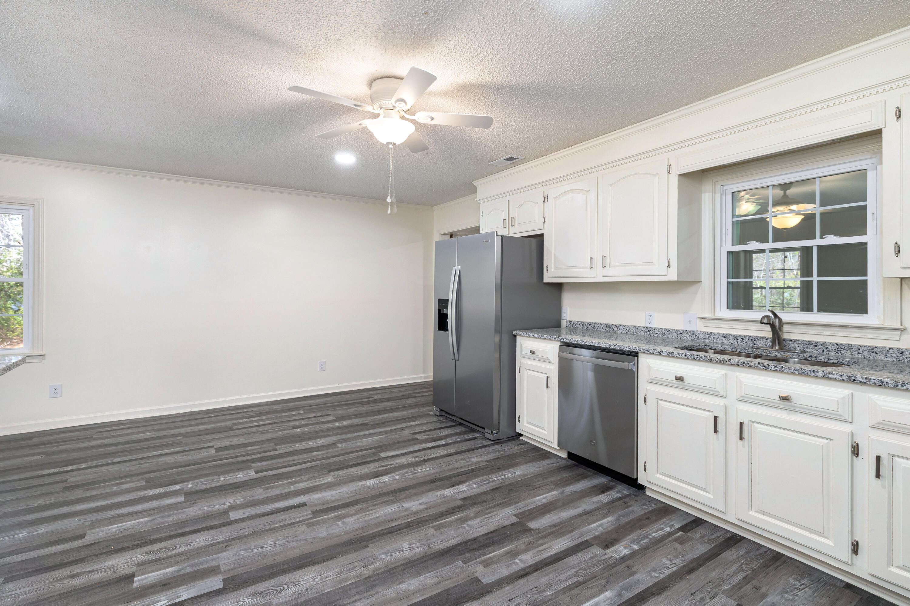 205 Eastern School Road Sumter, SC 29153 - Photo 8 of 30