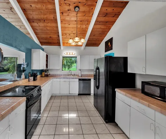 $1,475,000 | 73-4430 Nehiwa Street, Kailua-Kona, HI 96740