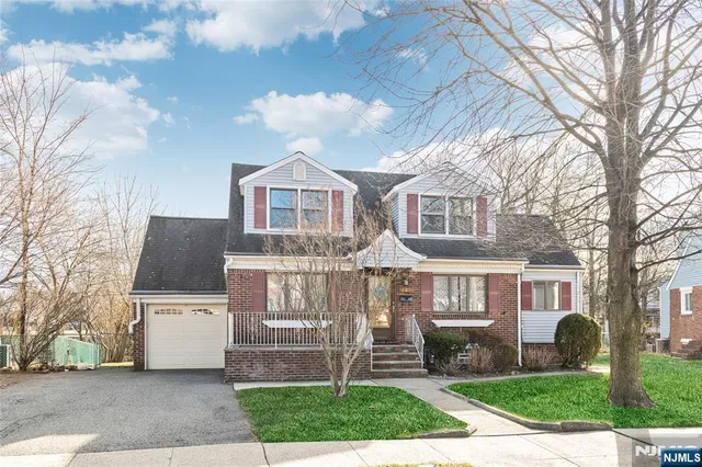 $589,000 | 27-10 Urban Place, Fair Lawn, NJ 07410