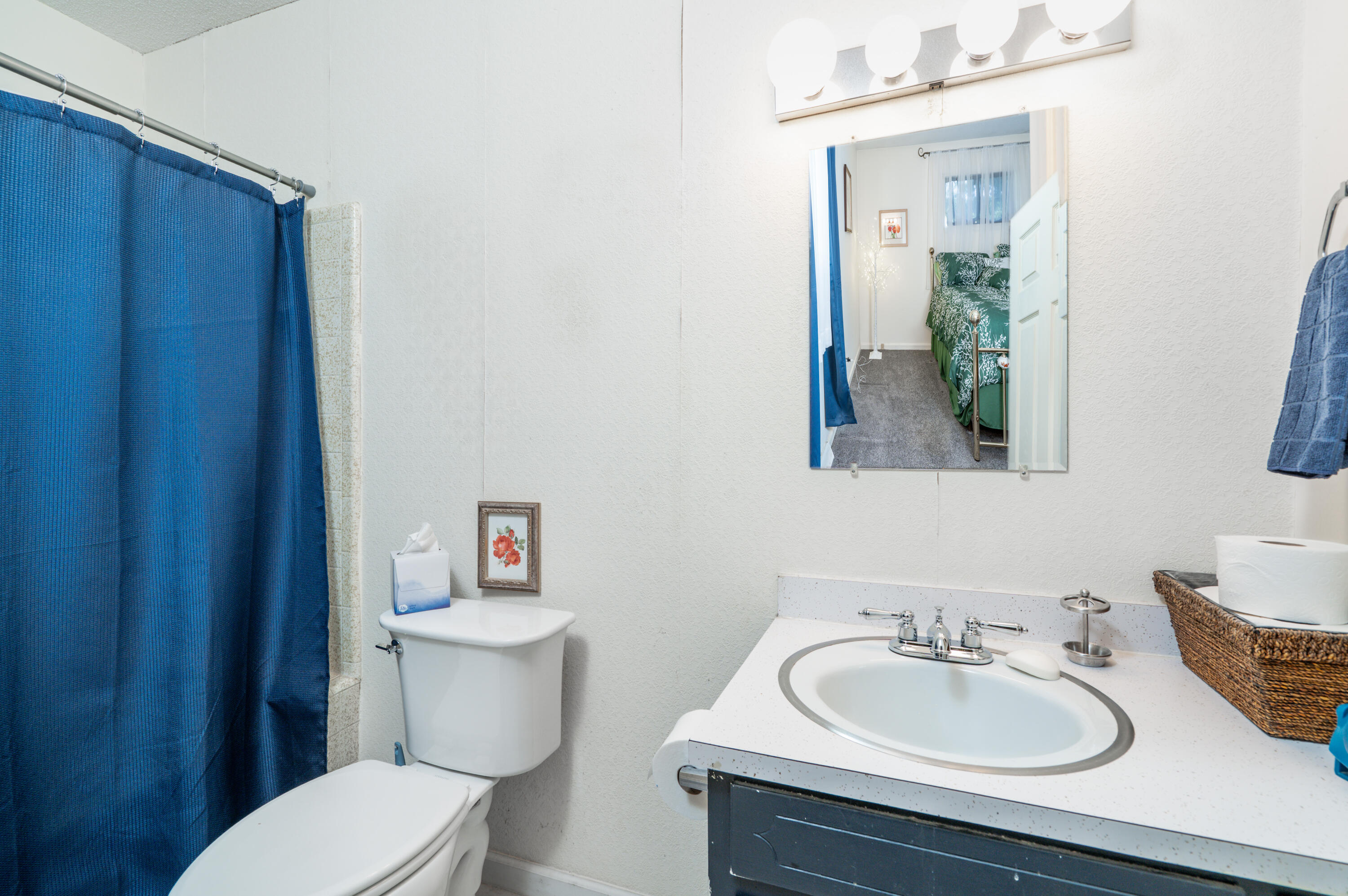 302 Johnson Street LaFayette, GA 30728 - Photo 25 of 35 Bathroom