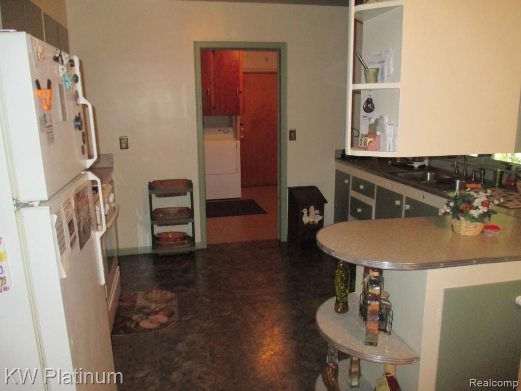 8040 Emigh Road Lexington, MI 48450 - Photo 11 of 19 IMG_0269.jpg