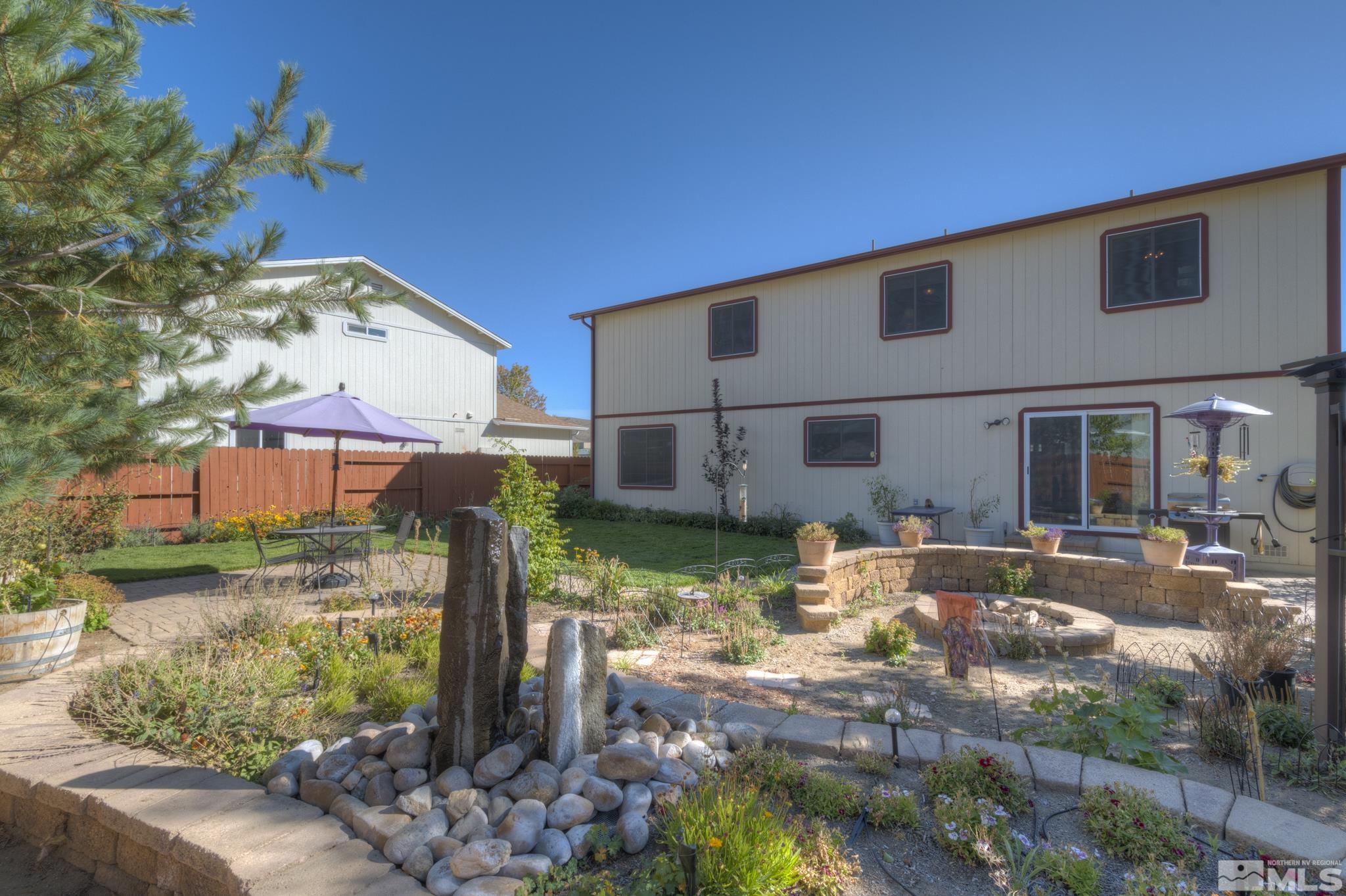 18335 Dustin Court Reno, NV 89508 - Photo 4 of 31 Photo 4