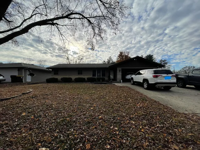 $179,000 | 1949 Will James Road, Rockford, IL 61109