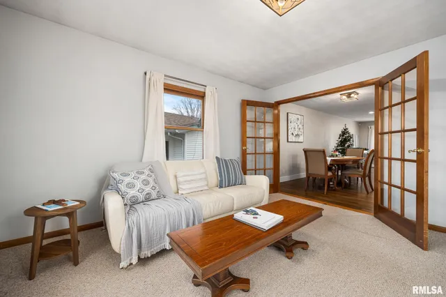 $249,900 | 3306 West Birkshire Drive, Peoria, IL 61614