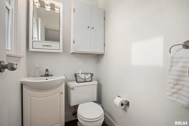 $249,900 | 3306 West Birkshire Drive, Peoria, IL 61614