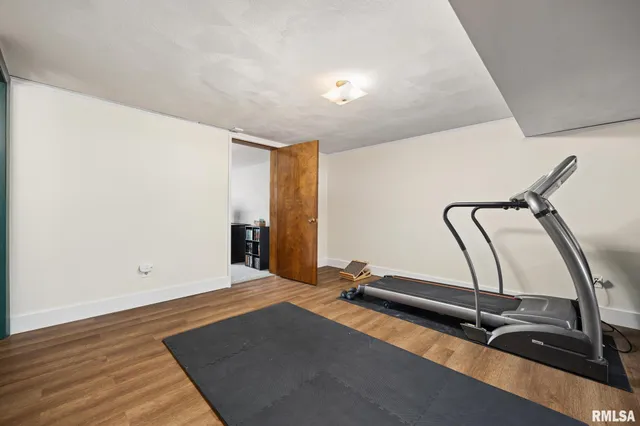 $249,900 | 3306 West Birkshire Drive, Peoria, IL 61614