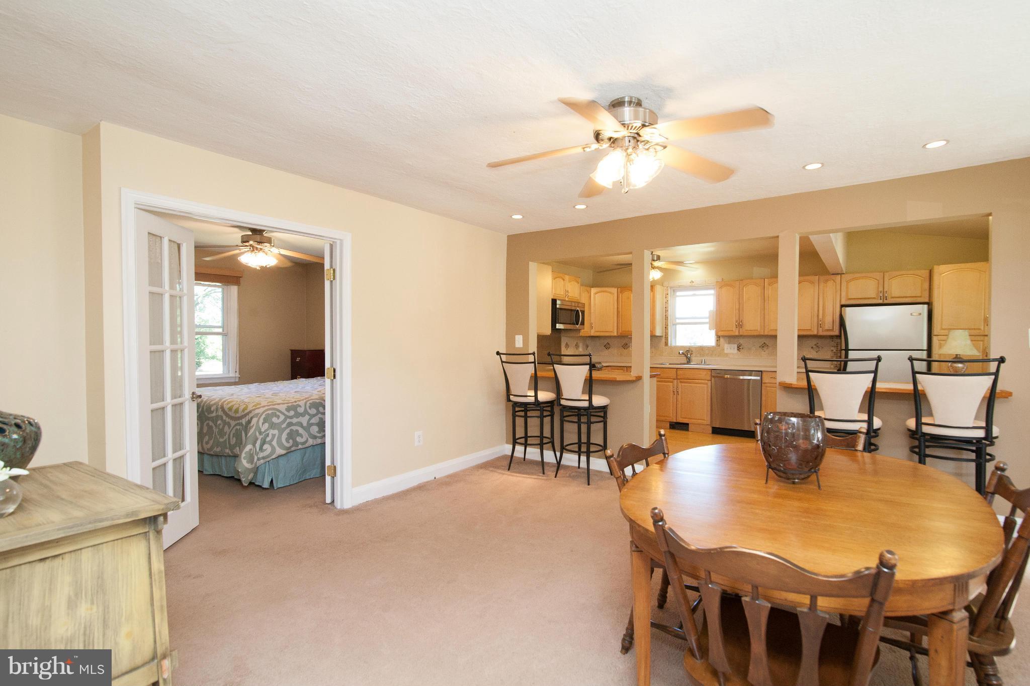 616 Streaker Road Sykesville, MD 21784 - Photo 8 of 28 Dining room w/access to kitchen