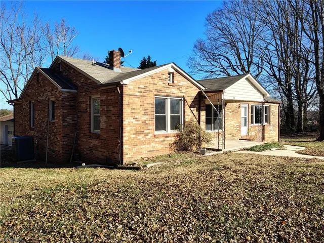 $229,000 | 110 Walden Lane, Ararat, NC 27007