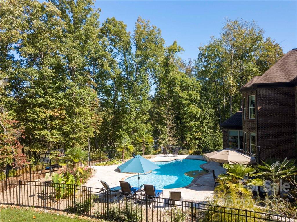 2130 Pondmeade Lane Matthews, NC 28104 - Photo 9 of 47 a view of yard with outdoor seating