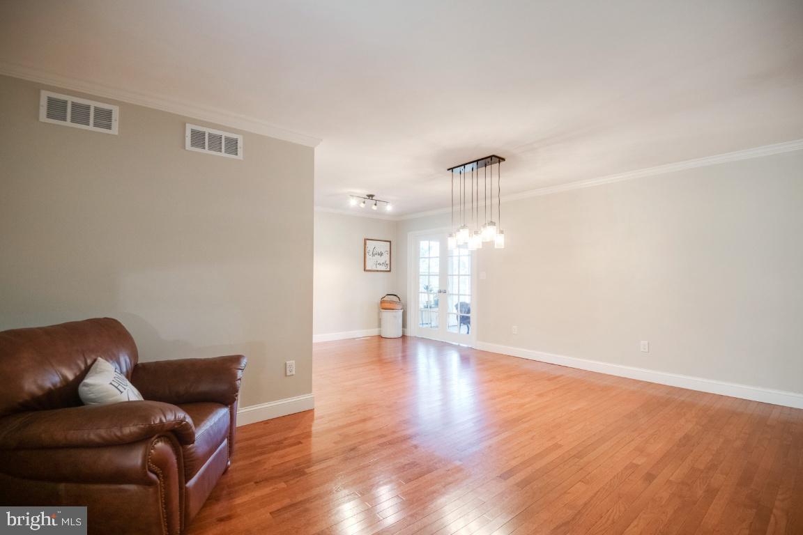 620 Sullivan Road Westminster, MD 21157 - Photo 9 of 66