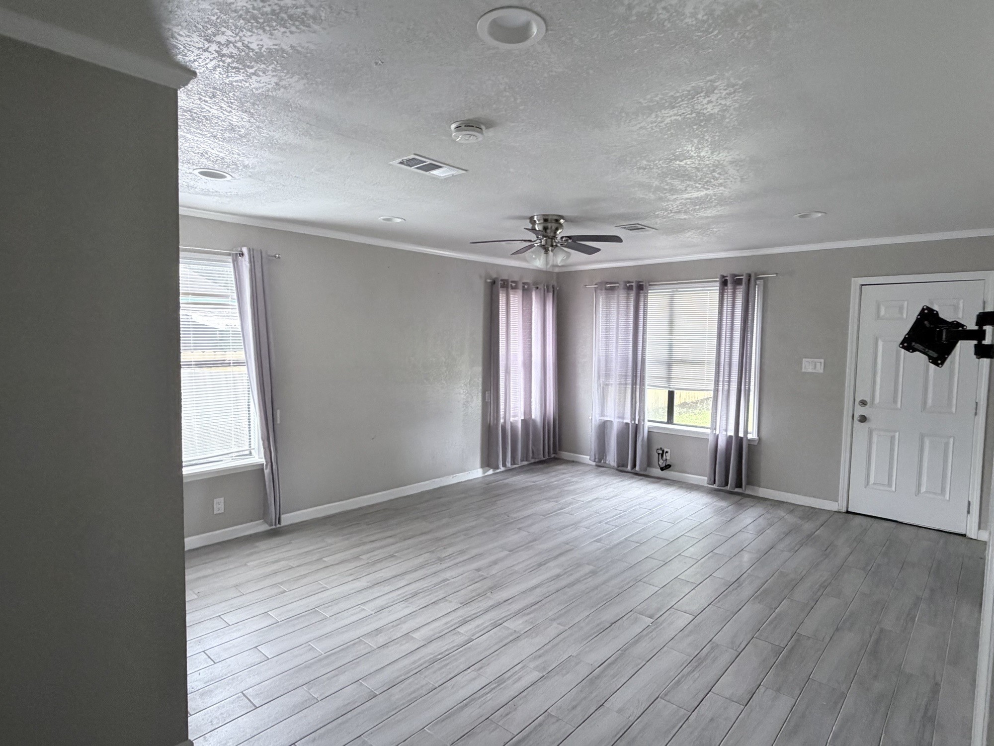 428 Azalea Street Lake Jackson, TX 77566 - Photo 5 of 15