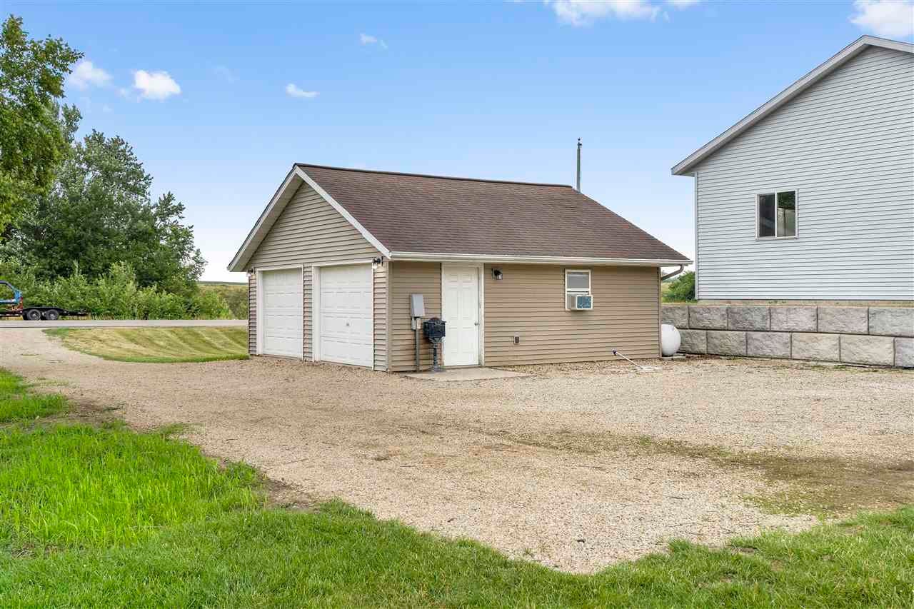 1602 Palisades Road Southwest Mount Vernon, IA 52314 - Photo 23 of 25 Gallery Image 23