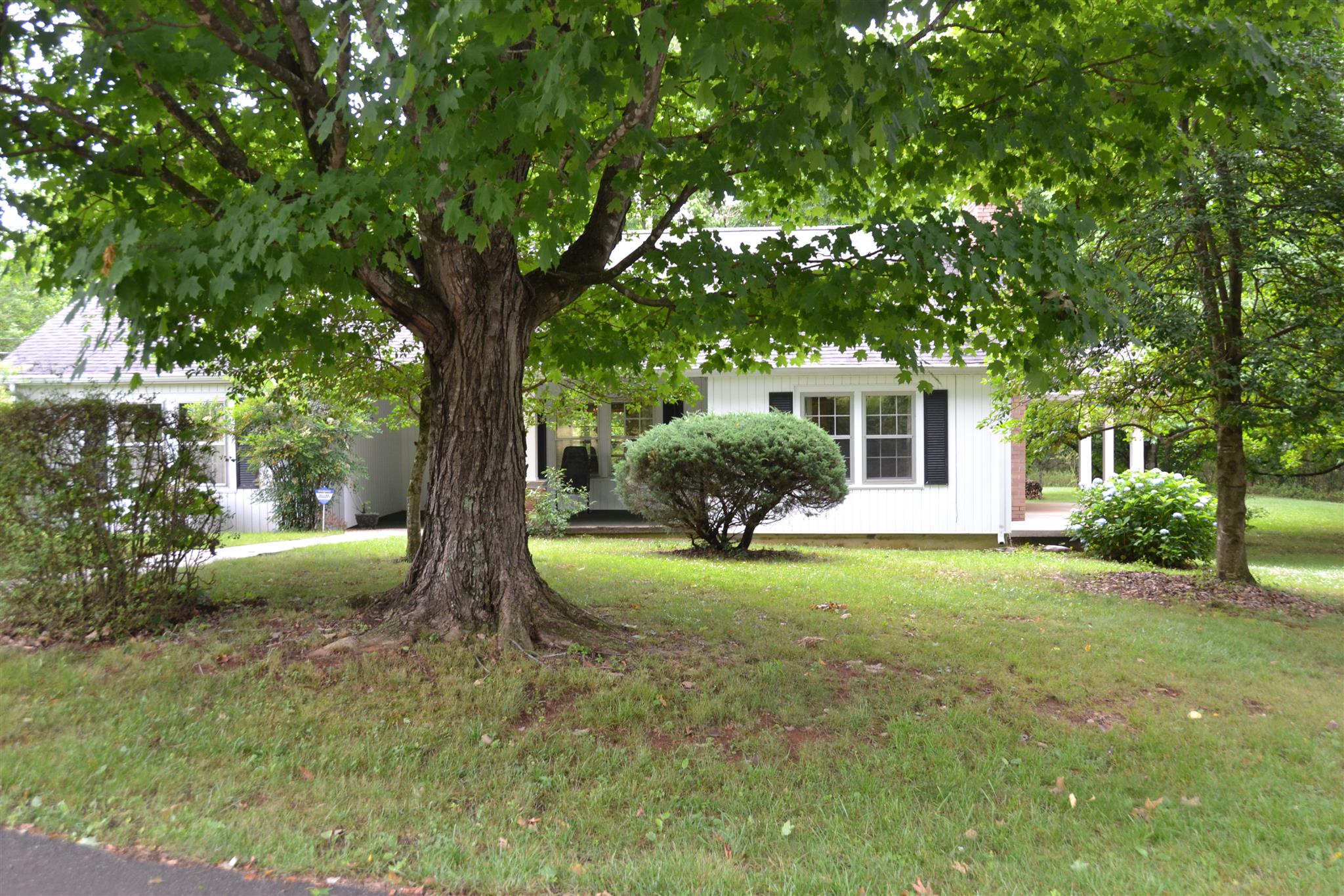 545 Byars Road McMinnville, TN 37110 - Photo 1 of 25 Gallery Image 1