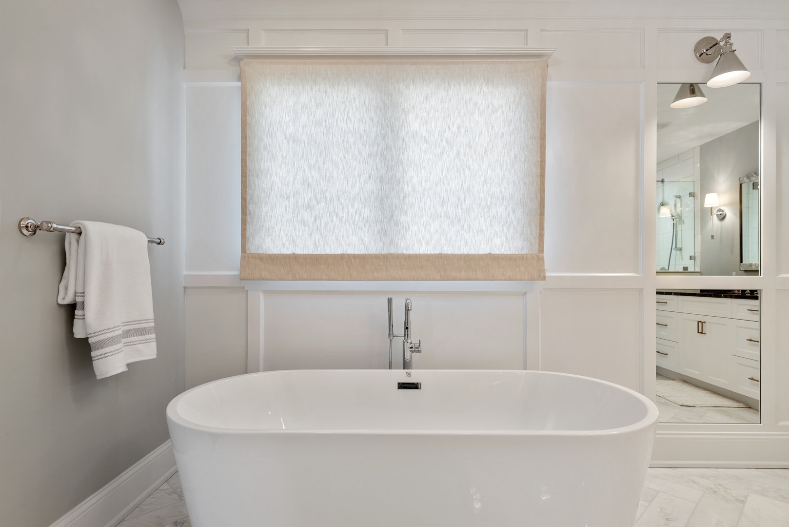 Undisclosed Address Wilmette, IL 60091 - Photo 27 of 57 a bathroom with a white tub