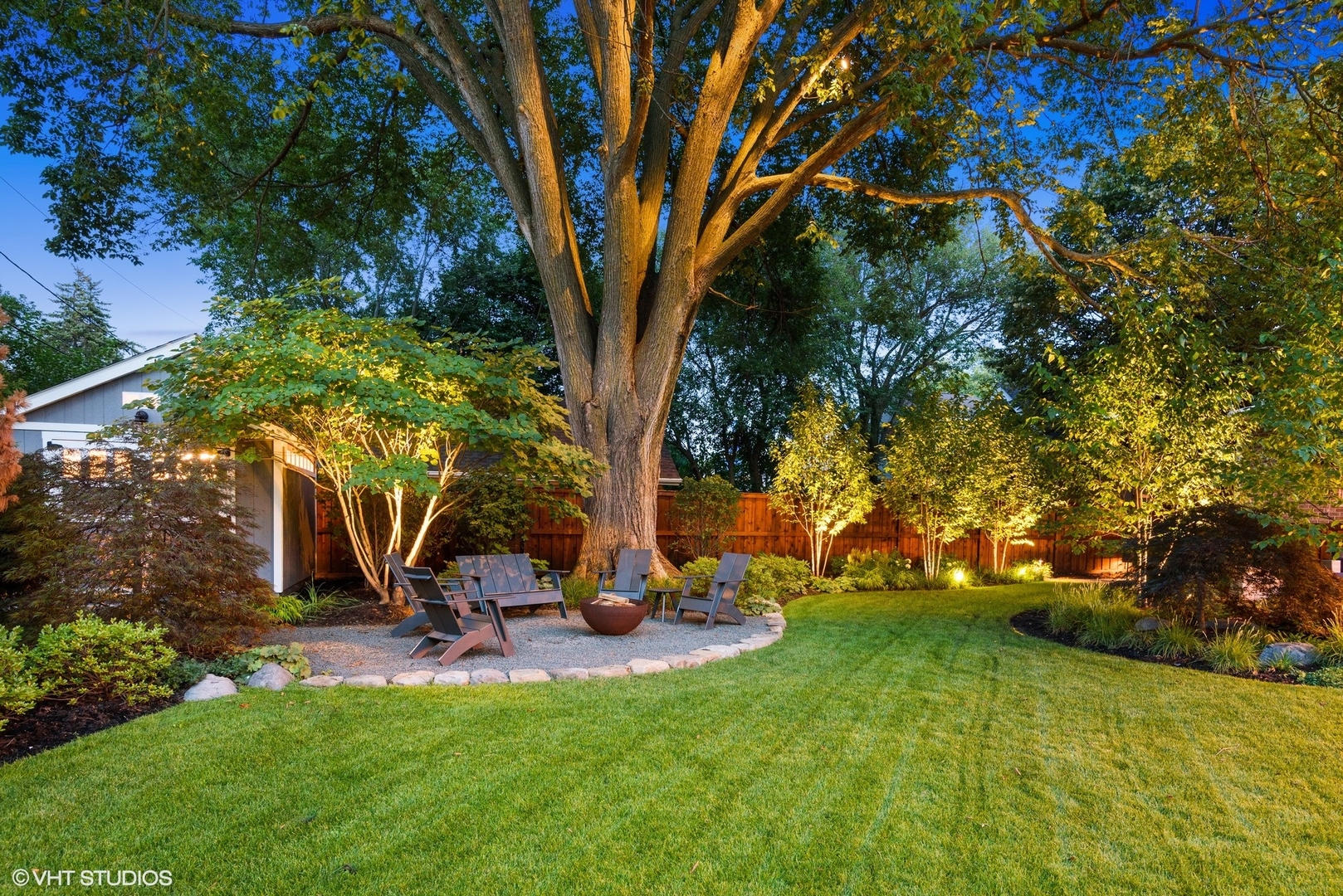Undisclosed Address Wilmette, IL 60091 - Photo 5 of 57 a view of a park with a tree