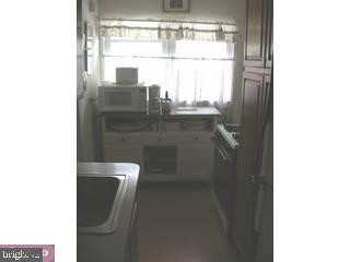 229 Shirley Road Upper Darby, PA 19082 - Photo 2 of 4