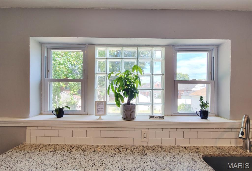 4739 Heege Road St. Louis, MO 63123 - Photo 8 of 30 Gallery Image 8