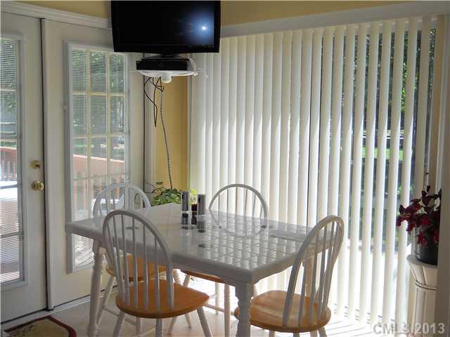12307 Freshwell Road Charlotte, NC 28273 - Photo 5 of 12 Gallery Image 5