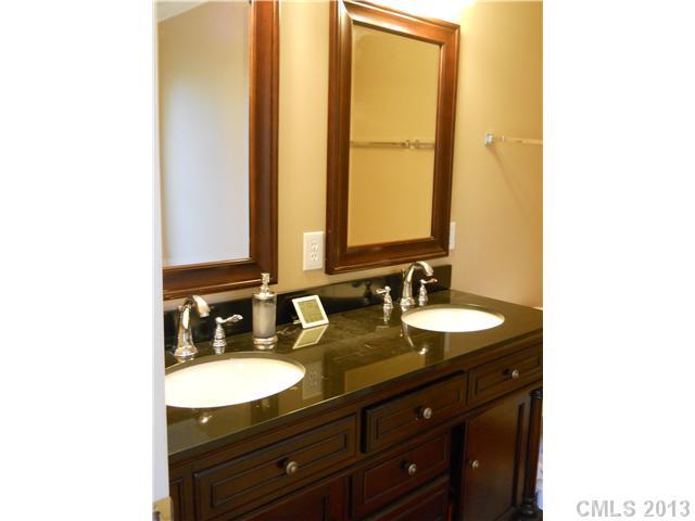 12307 Freshwell Road Charlotte, NC 28273 - Photo 9 of 12 Gallery Image 9