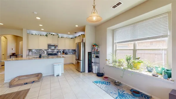 $2,350 | 3716 Harbour Mist Trail, Denton, TX 76208