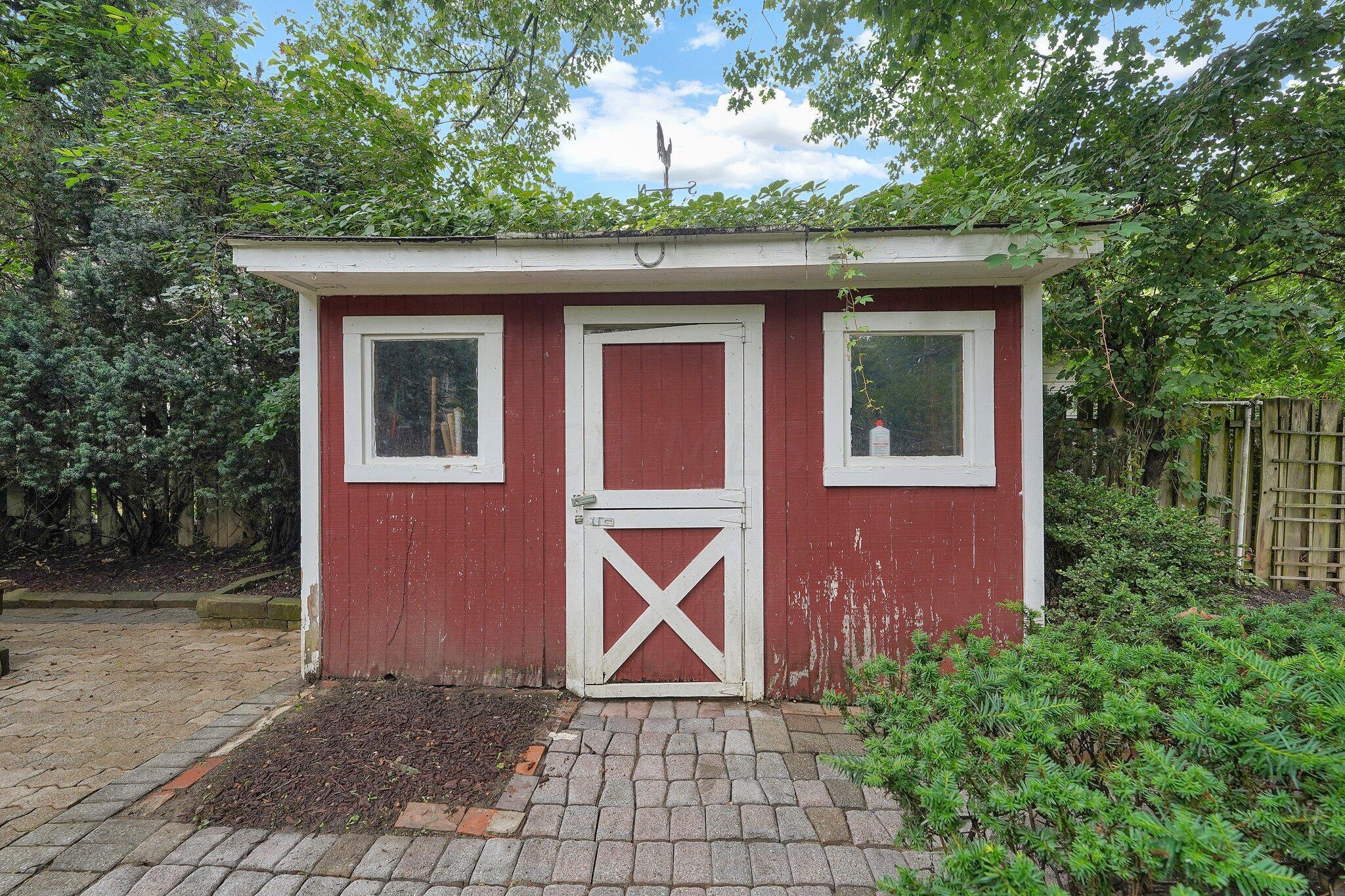 203 East Pacemont Road Columbus, OH 43202 - Photo 33 of 38 35-web-or-mls-203-e-pacemont-rd