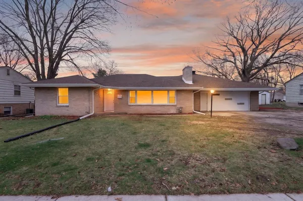 $250,000 | 3229 Blackstone Avenue, Rockford, IL 61101