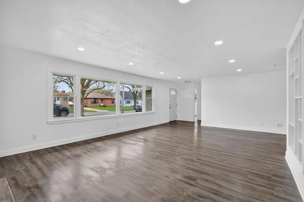 $250,000 | 3229 Blackstone Avenue, Rockford, IL 61101