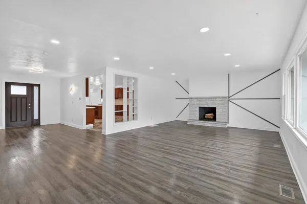 $250,000 | 3229 Blackstone Avenue, Rockford, IL 61101