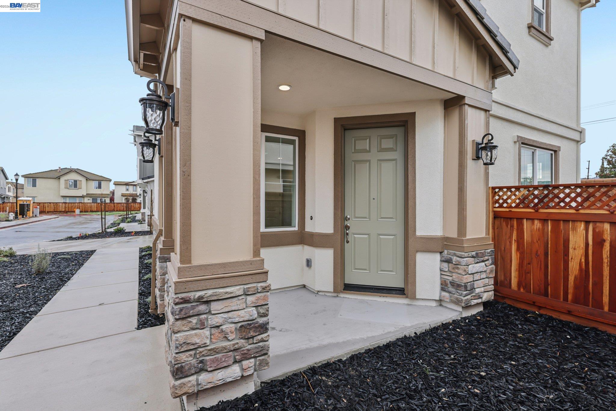 208 Mindy Way Pittsburg, CA 94565 - Photo 1 of 31