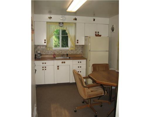 869 Shadycrest Road Beechview, PA 15216 - Photo 3 of 11 Kitchen.